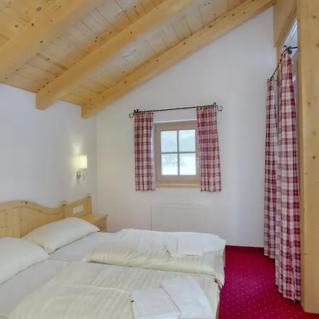 Spacious Detached Chalet In Holiday Village Σπίτι διακοπών Wald im Pinzgau