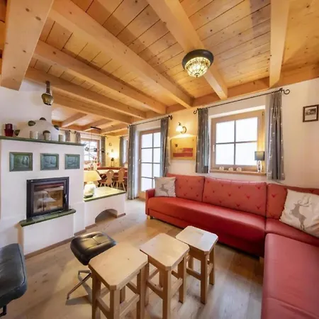 Spacious Detached In Village Nyaraló Wald im Pinzgau