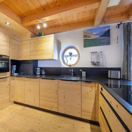 Spacious Detached In Village * Wald im Pinzgau
