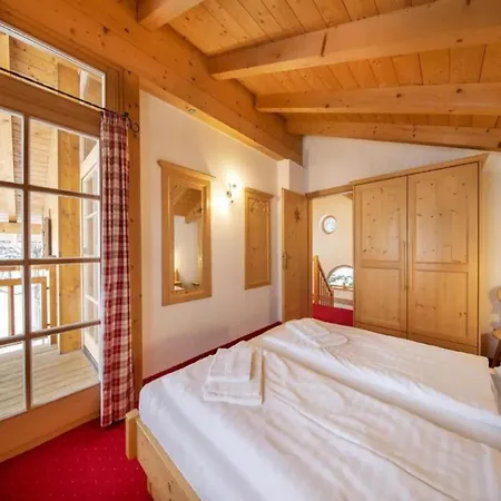 Nyaraló Spacious Detached In Village