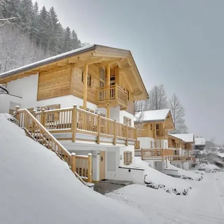 Nyaraló Spacious Detached In Village Wald im Pinzgau